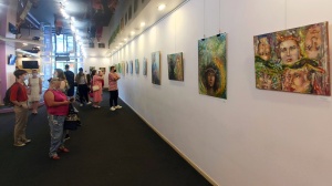 У галереї «Бузок» відкрилася персональна виставка неодноразової переможниці конкурсу «Наше мирне небо» Марії Король