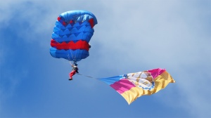 З 5 по 20 жовтня призупинено прийом заявок на парашутні стрибки на аеродромі «Коротич»